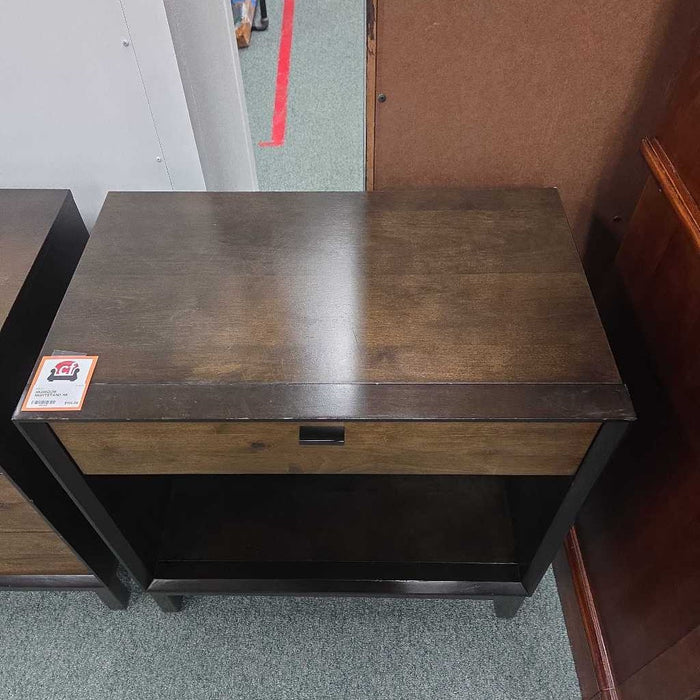 NIGHTSTAND SK