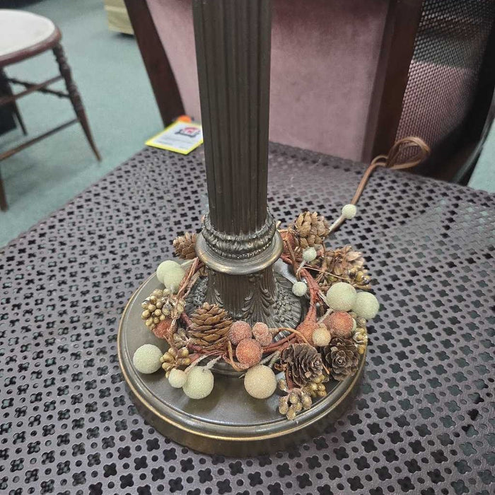 METAL LAMP WITH FALL DECOR LS