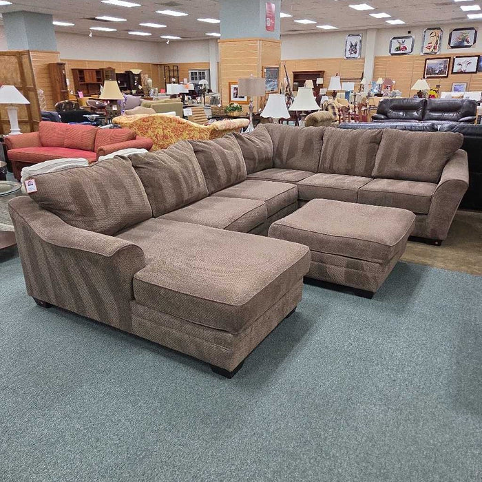 SECTIONAL WITH OTTOMAN ATH