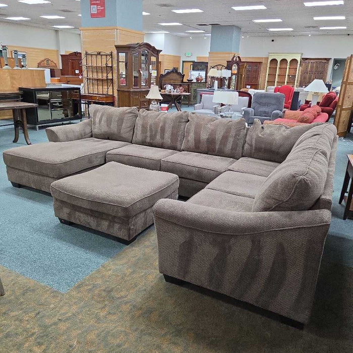 SECTIONAL WITH OTTOMAN ATH