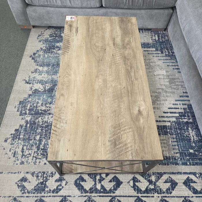 COFFEE TABLE AT