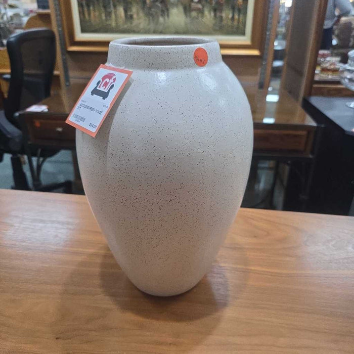 VASE BT