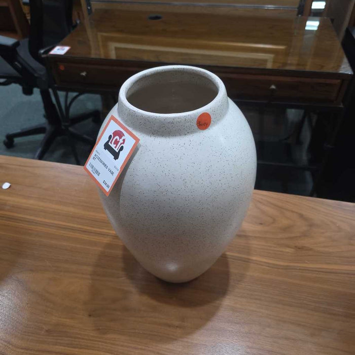 VASE BT