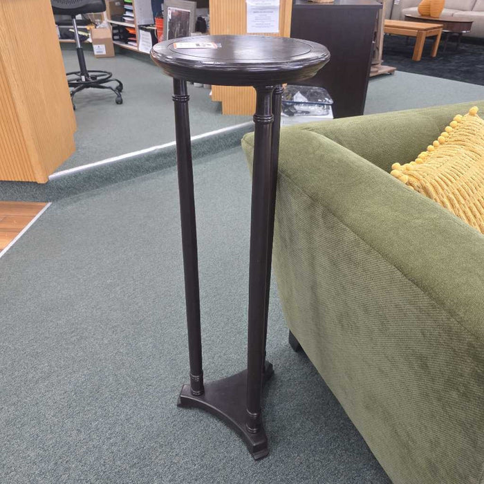 PLANT STAND AT