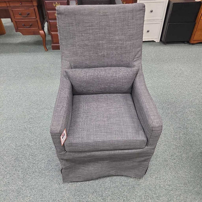 ACCENT CHAIR WITH CASTERS MI