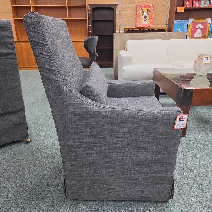 ACCENT CHAIR WITH CASTERS MI