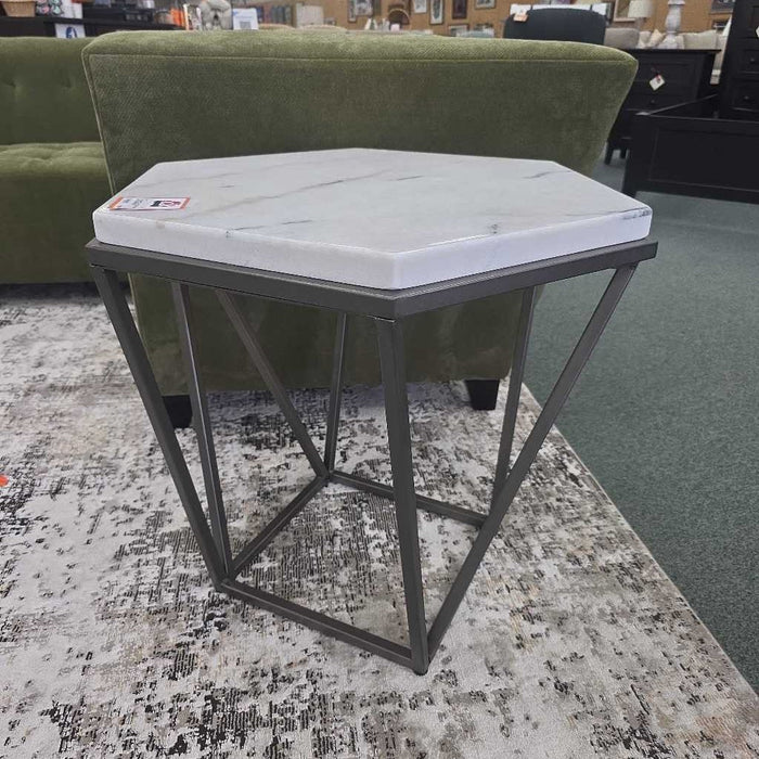 CORVUS END TABLE SK