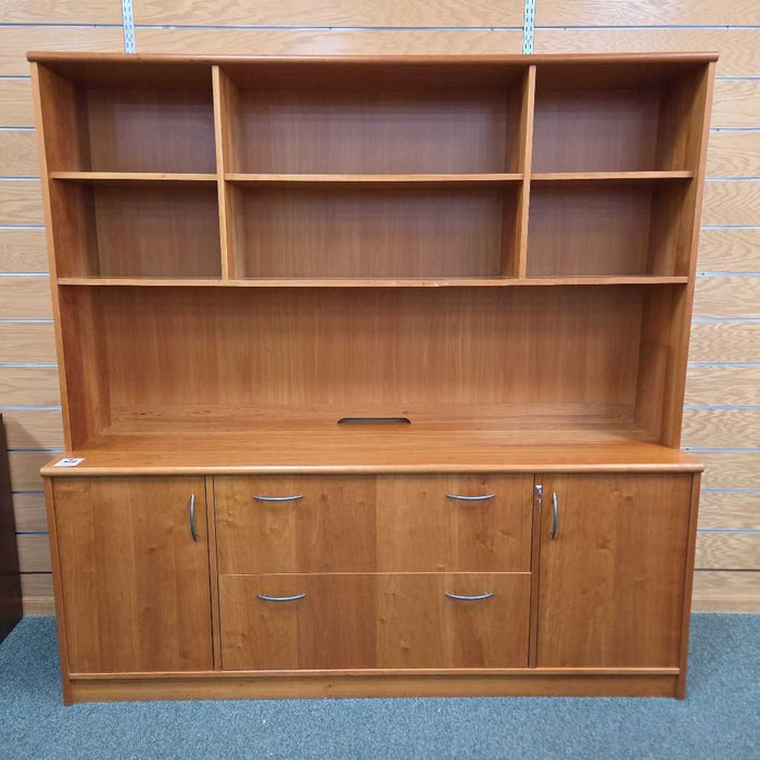 CREDENZA WITH HUTCH BTK