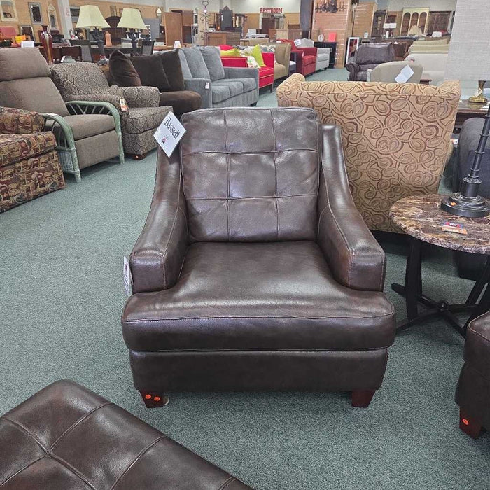 BASSETT CHAIR WITH OTTOMAN LSH