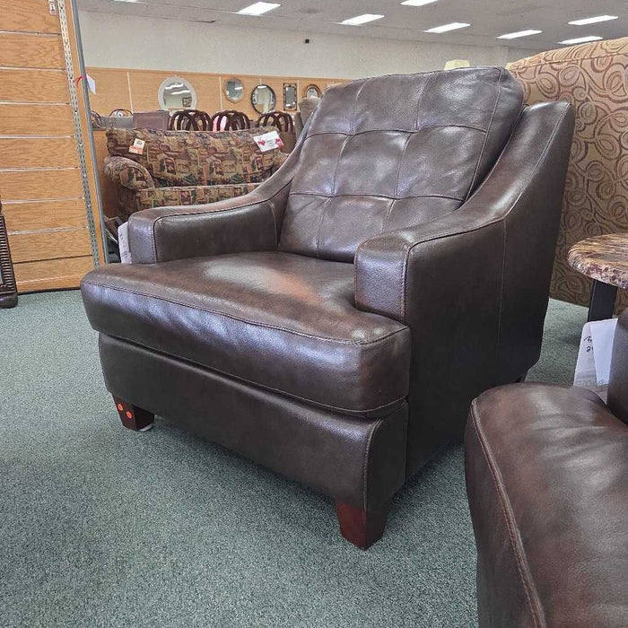 BASSETT CHAIR WITH OTTOMAN LSH