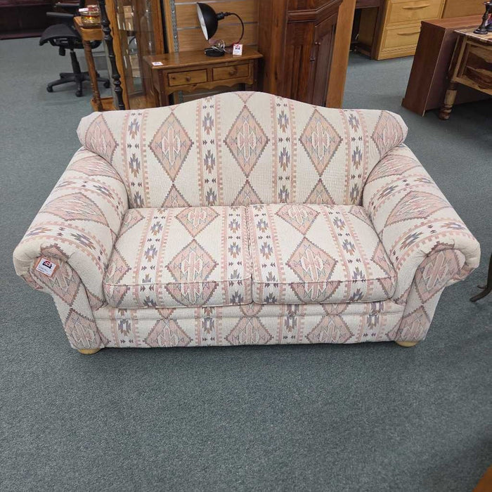 LOVESEAT BKS