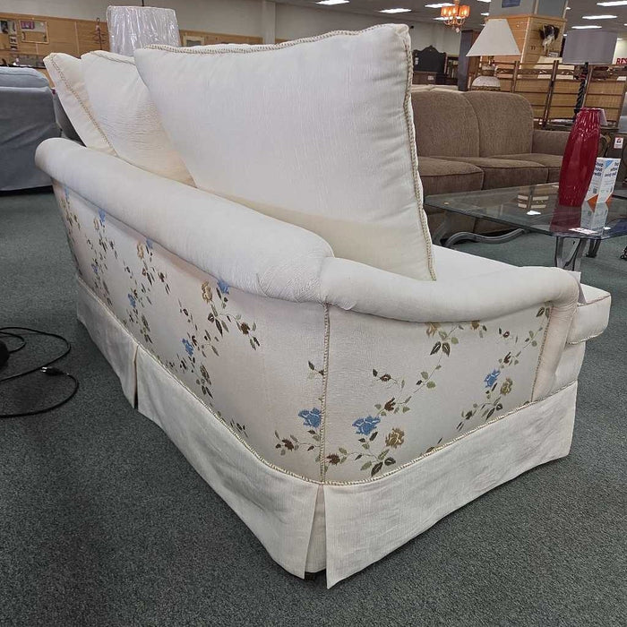 LOVESEAT MI