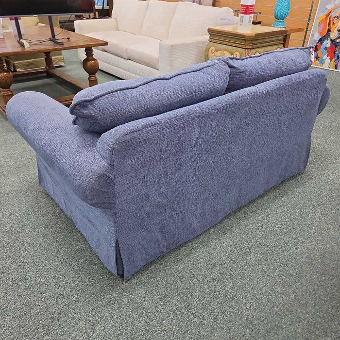 LOVESEAT BAH