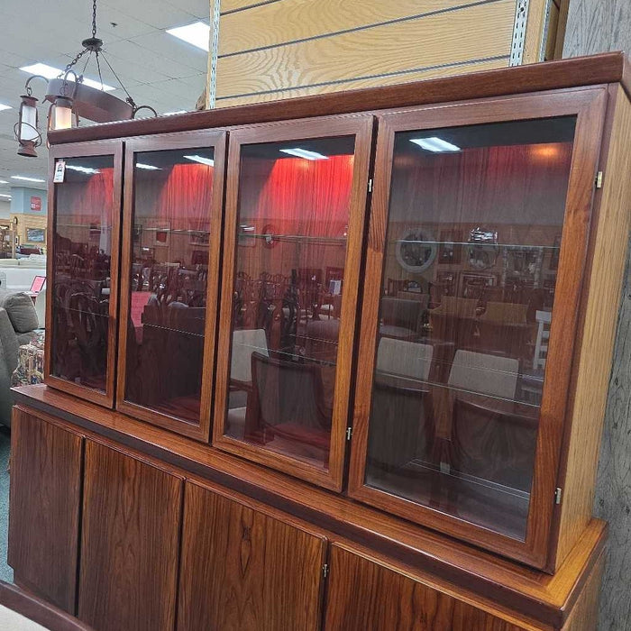 CHINA HUTCH KIK