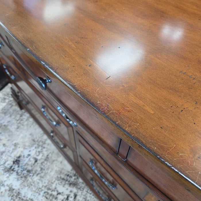 HOOKER DRESSER KLH