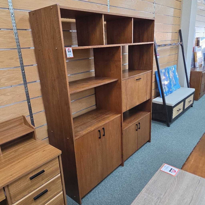 WALNUT WALL UNIT KLH