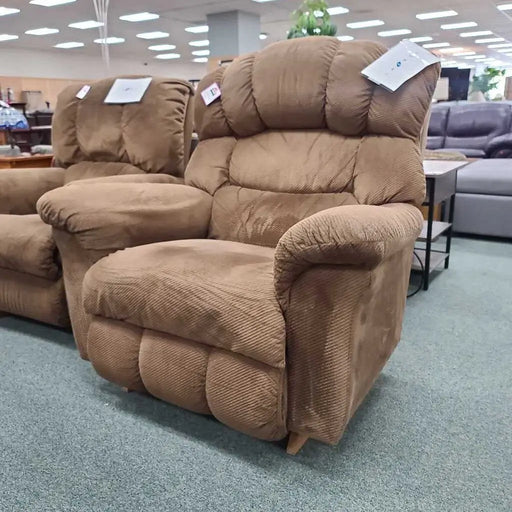 LAZBOY ROCKER RECLINER ML Rock's Consign Furniture Reno