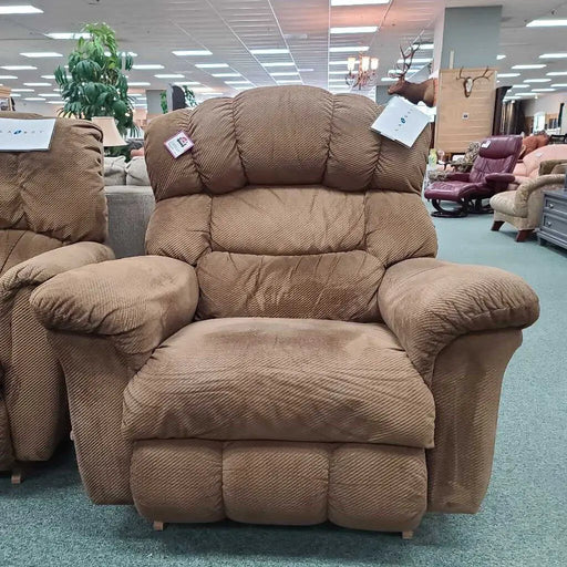 LAZBOY ROCKER RECLINER ML Rock's Consign Furniture Reno