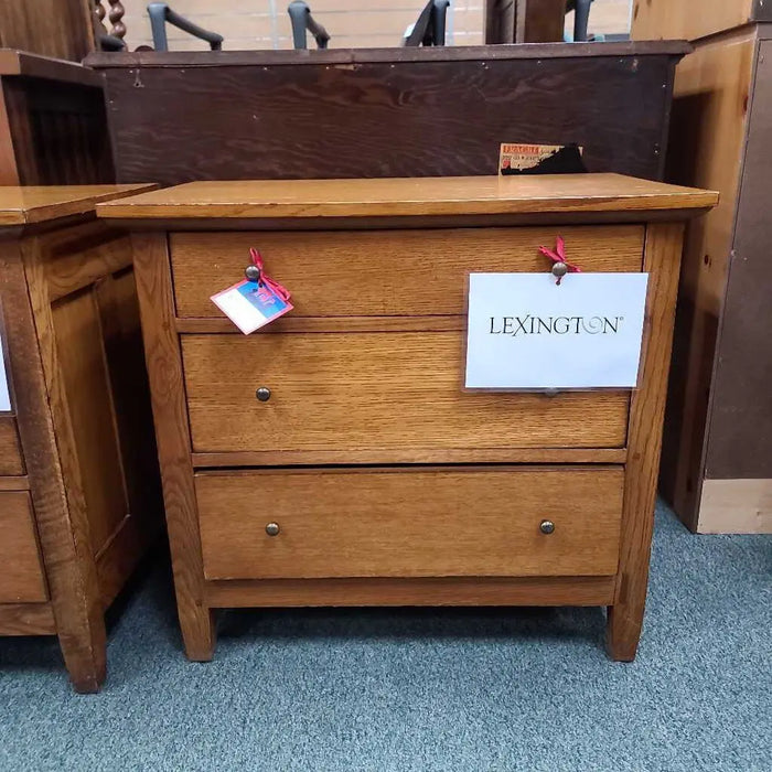 LEXINGTON NIGHTSTAND -AS IS- LC Rock's Consign Furniture Reno