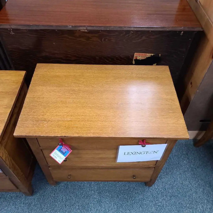LEXINGTON NIGHTSTAND -AS IS- LC Rock's Consign Furniture Reno