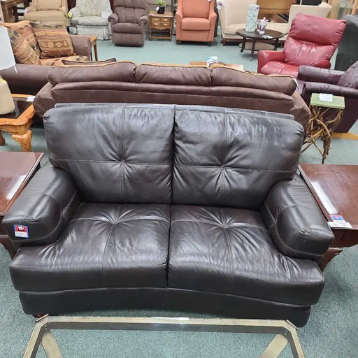 LOVESEAT BIH Rock's Consign Furniture Reno