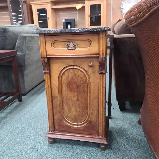 MARBLE ENTRY TABLE CI Rock's Consign Furniture Reno