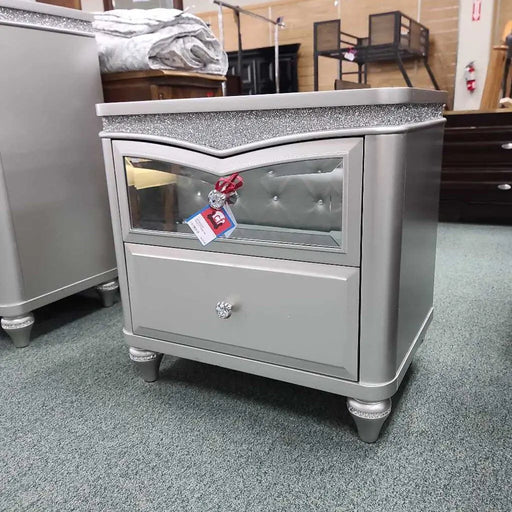 NIGHTSTAND ML Rock's Consign Furniture Reno