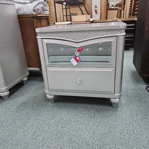 NIGHTSTAND ML Rock's Consign Furniture Reno