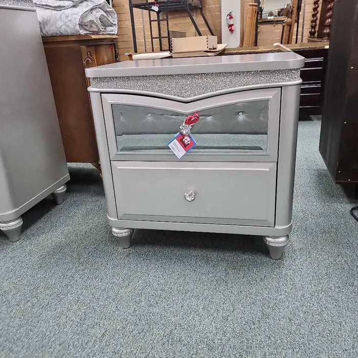 NIGHTSTAND ML Rock's Consign Furniture Reno