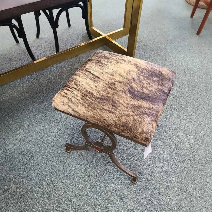 OTTOMAN ML Rock's Consign Furniture Reno