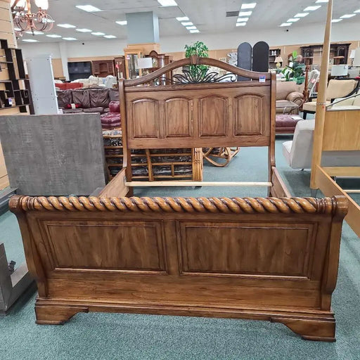 QUEEN BED BLH Rock's Consign Furniture Reno