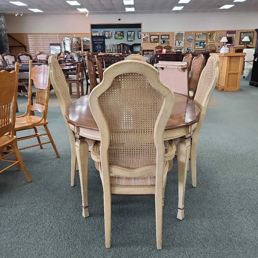 TABLE + 1L + 4 CHAIRS SH Rock's Consign Furniture Reno