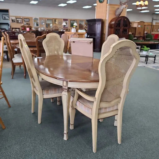 TABLE + 1L + 4 CHAIRS SH Rock's Consign Furniture Reno