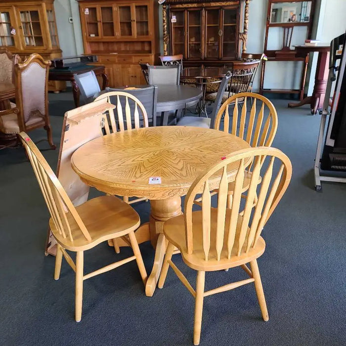 TABLE + 1l + 4 CHAIRS BIH Rock's Consign Furniture Reno