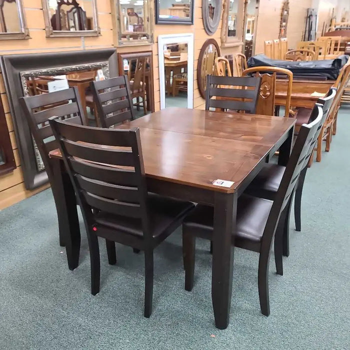 TABLE WITH LEAF AND 6 CHAIRS LCH Rock's Consign Furniture Reno
