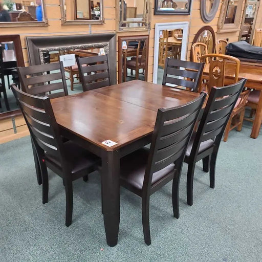 TABLE WITH LEAF AND 6 CHAIRS LCH Rock's Consign Furniture Reno