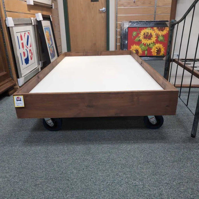 TWIN PLATFORM BED KC Rock's Consign Furniture Reno
