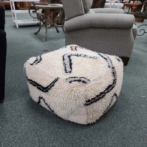 WEST ELM POUF SH Rock's Consign Furniture Reno