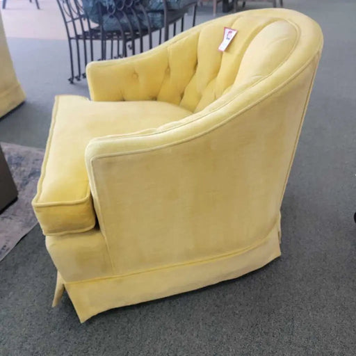 YELLOW ACCENT CHAIR KC Rock's Consign Furniture Reno