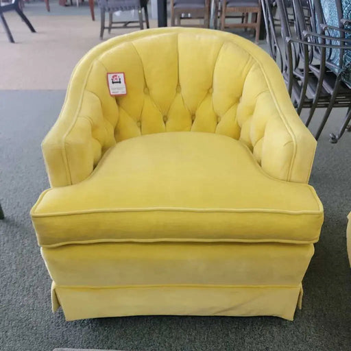 YELLOW ACCENT CHAIR KC Rock's Consign Furniture Reno