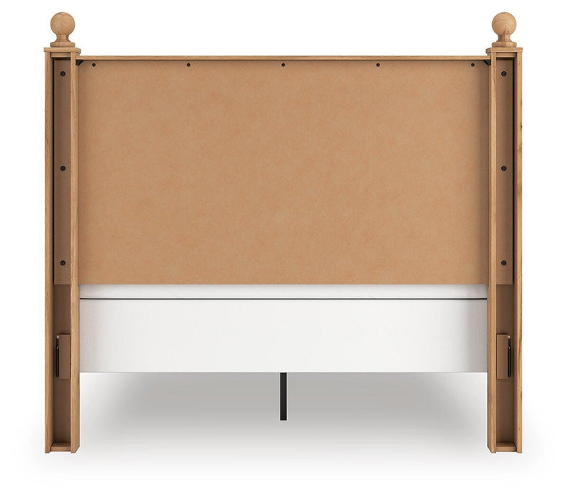Aleaport Queen Panel Bed with Mirrored Dresser