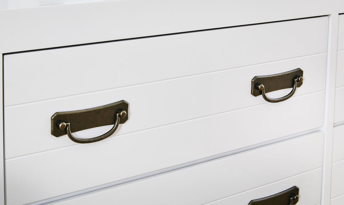 Binterglen Queen Panel Bed, Dresser, Mirror, Chest and Nightstand