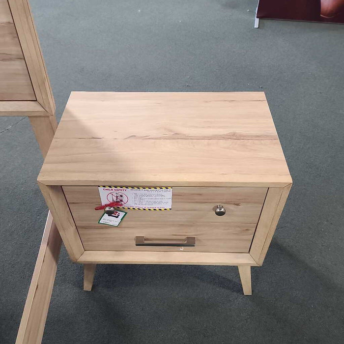 1444-4 NIGHTSTAND